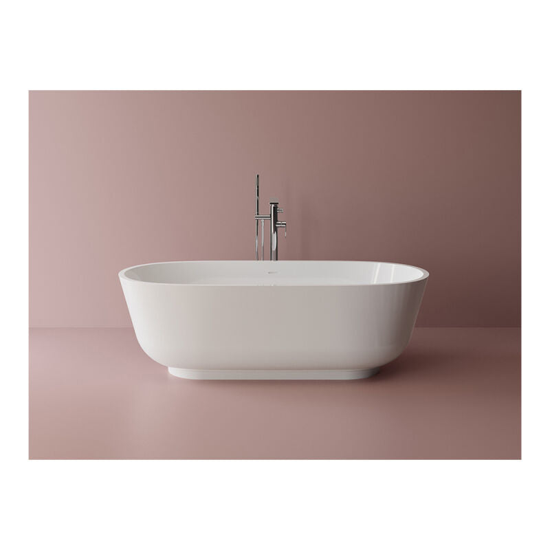 Liscio Oval Freestanding Bathtub with Integrated Overflow and Center Drain