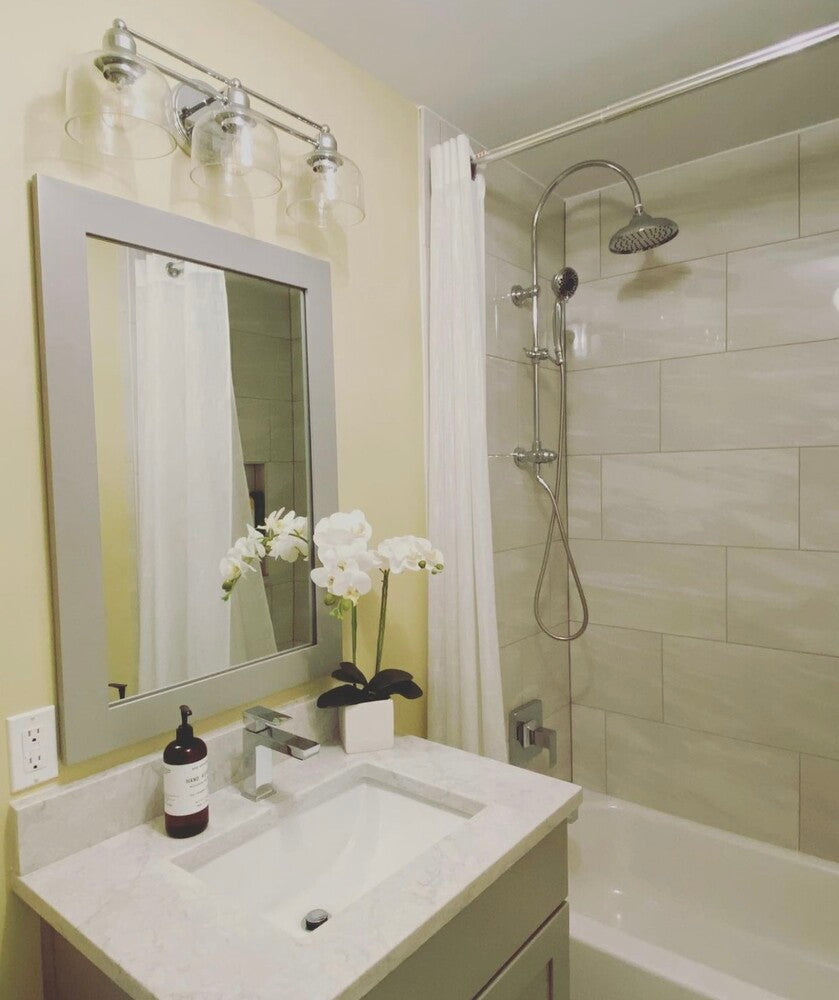 Traditional Shower Column Rail