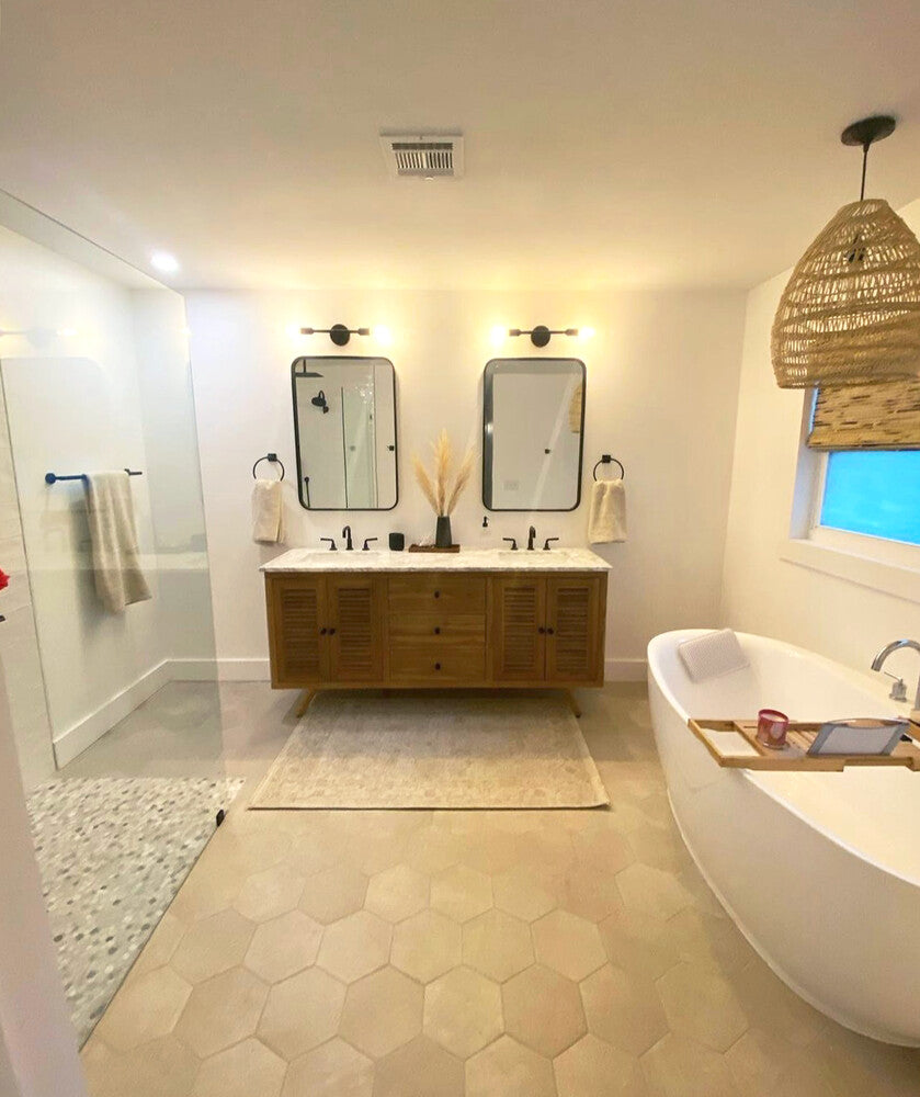 Nubina Gloss Finish Freestanding Tub